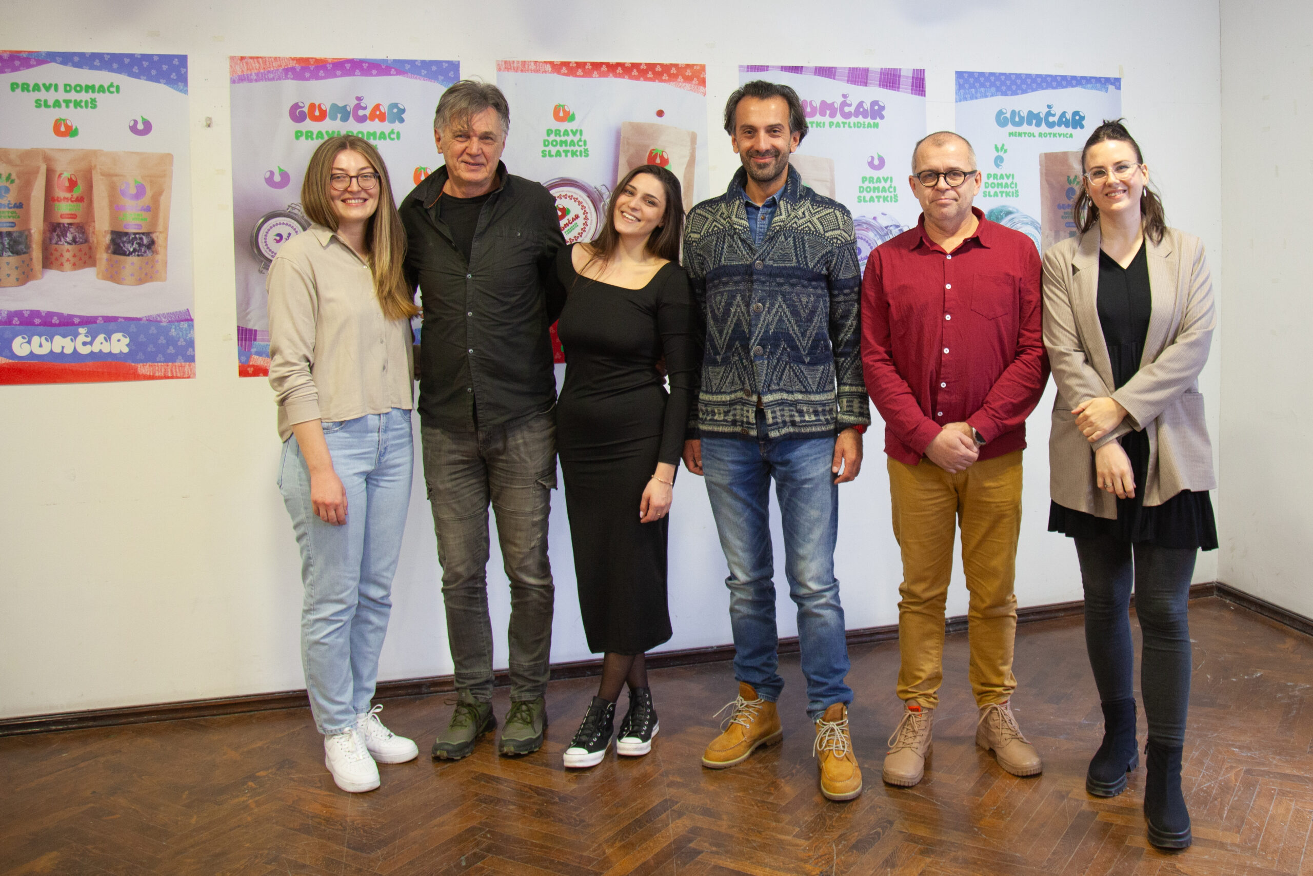 JEЛЕНА МИЛОВИЋ ОДБРАНА ЗАВРШНОГ РАДА – ВИЗУЕЛНИ ИДЕНТИТЕТ ГУМЕНИХ БОМБОНА „ГУМЧАР“